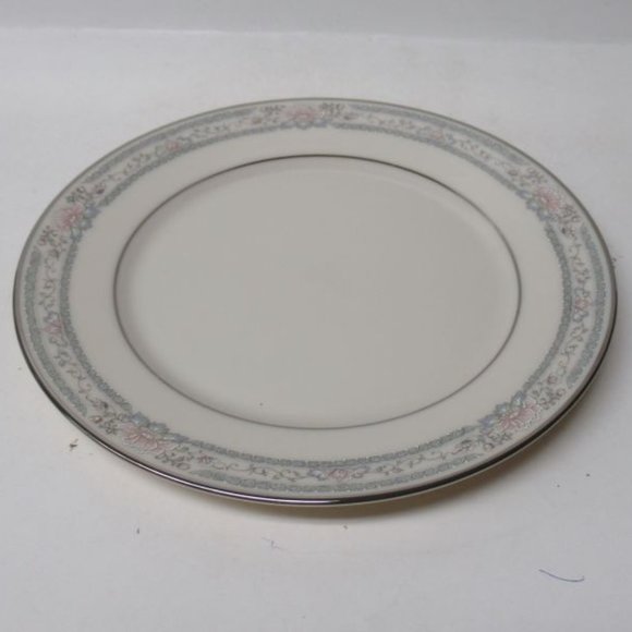 Lenox China CHARLESTON 6 1/2 Inch Bread and Butter Dessert Plate, Made In U.S.A. - Picture 1 of 4